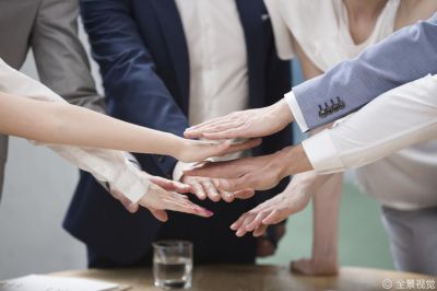 全自(zi)動枕(zhen)式包(bao)裝機(ji)的維(wei)護和(he)保養(yang)